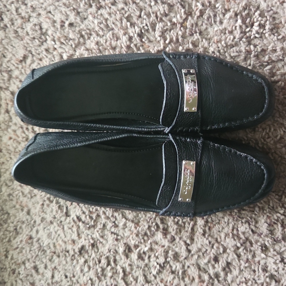 Coach  New York  women's Loafers |Sz 9, black leather with Silver Bar Logo